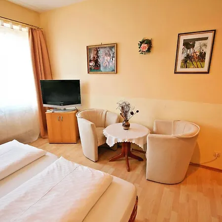 Gaestehaus Edith روتنبورغ أوب در تاوبر