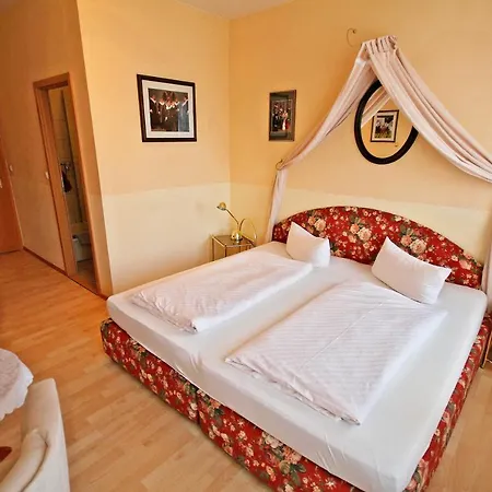 Gaestehaus Edith 3* روتنبورغ أوب در تاوبر
