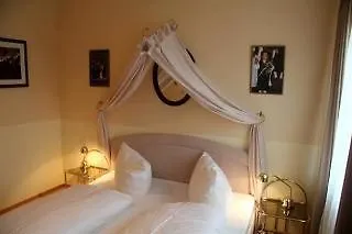 Gaestehaus Edith بيت ضيافة 3*
