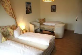 Gaestehaus Edith بيت ضيافة